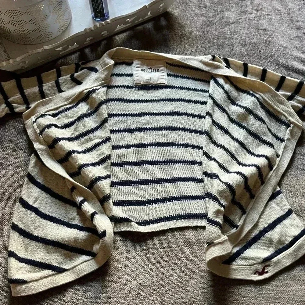 Hollister Cream & Navy Blue Striped Cardigan Sweater - Size Small
